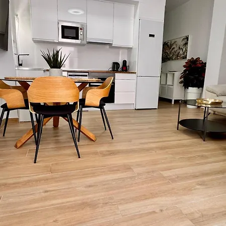 Carmen Centro * Нерха